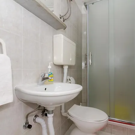 With A Parking Space - 4675 Appartement
